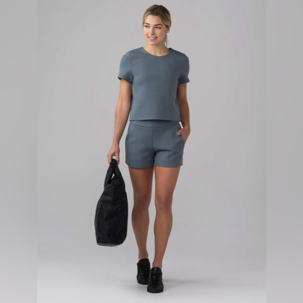 Lululemon Shaped Short Sleeve in Sterling